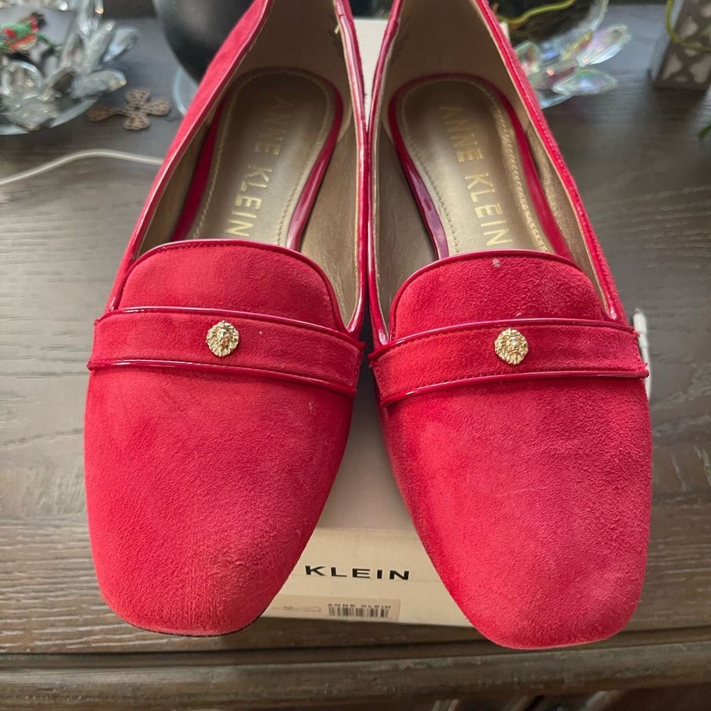 ANNE KLEIN